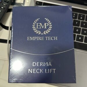 Derma Neck Lift